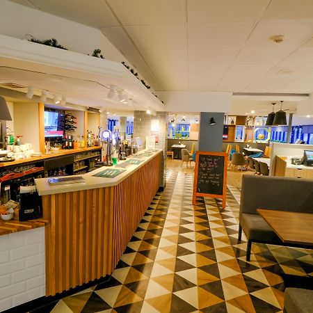 Holiday Inn Warrington By Ihg Extérieur photo