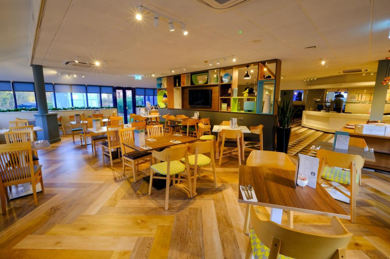 Holiday Inn Warrington By Ihg Extérieur photo