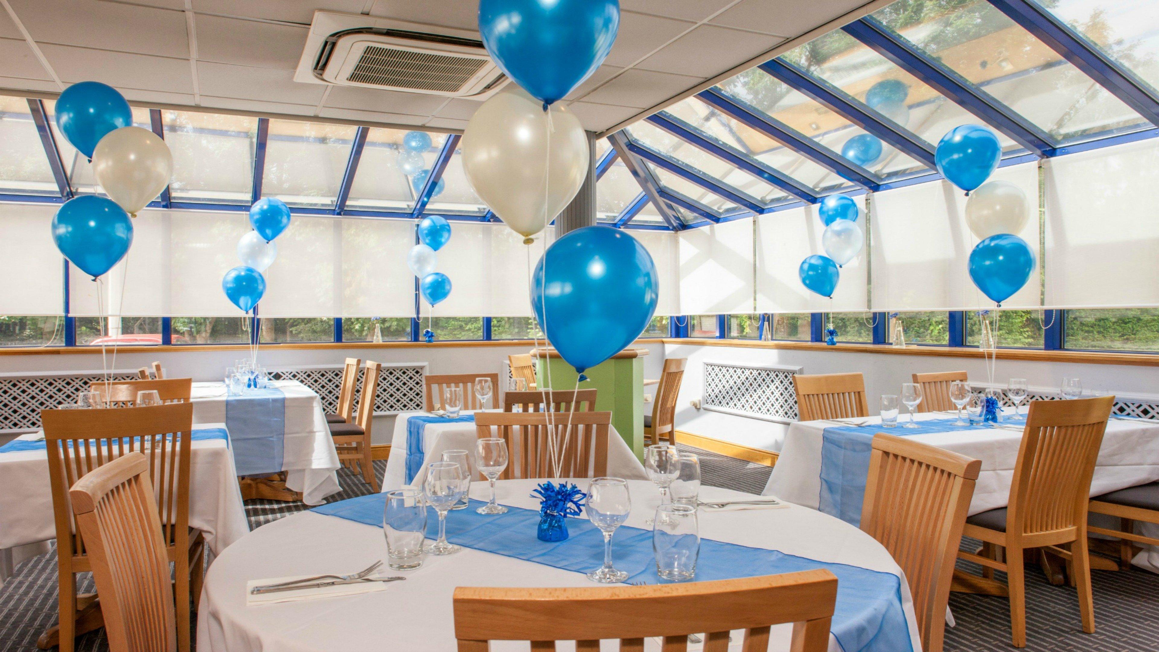 Holiday Inn Warrington By Ihg Extérieur photo