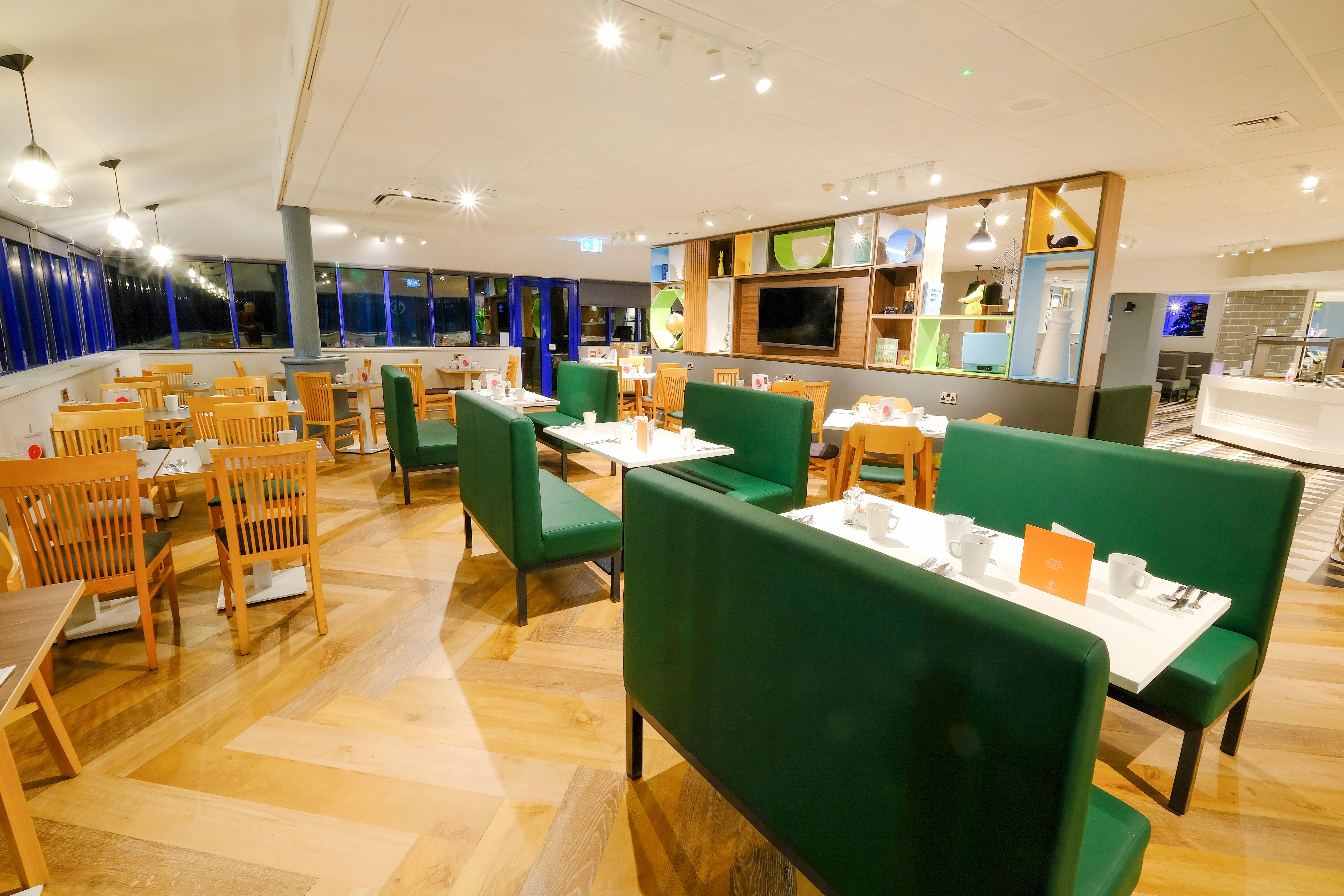 Holiday Inn Warrington By Ihg Extérieur photo