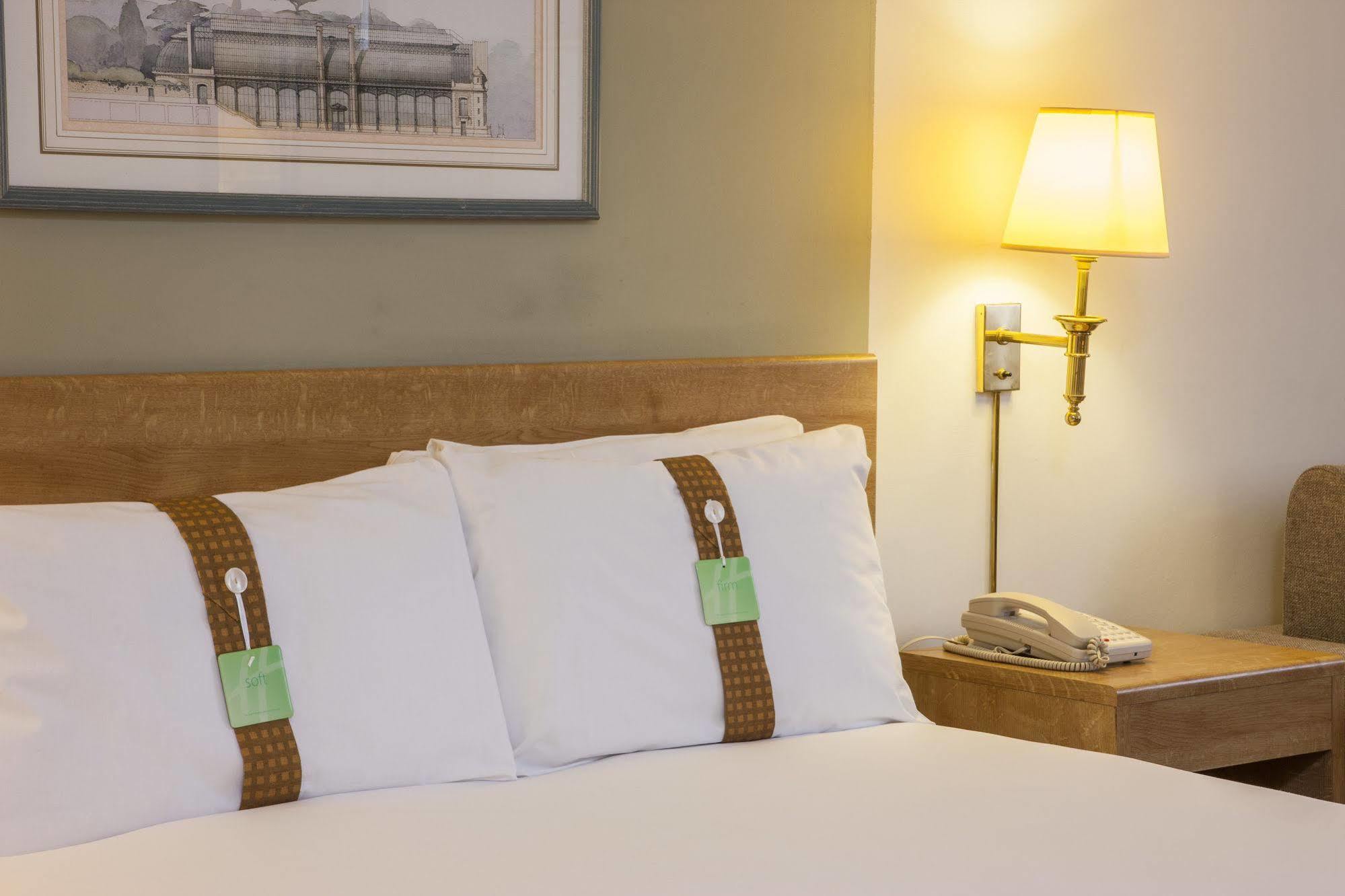 Holiday Inn Warrington By Ihg Extérieur photo