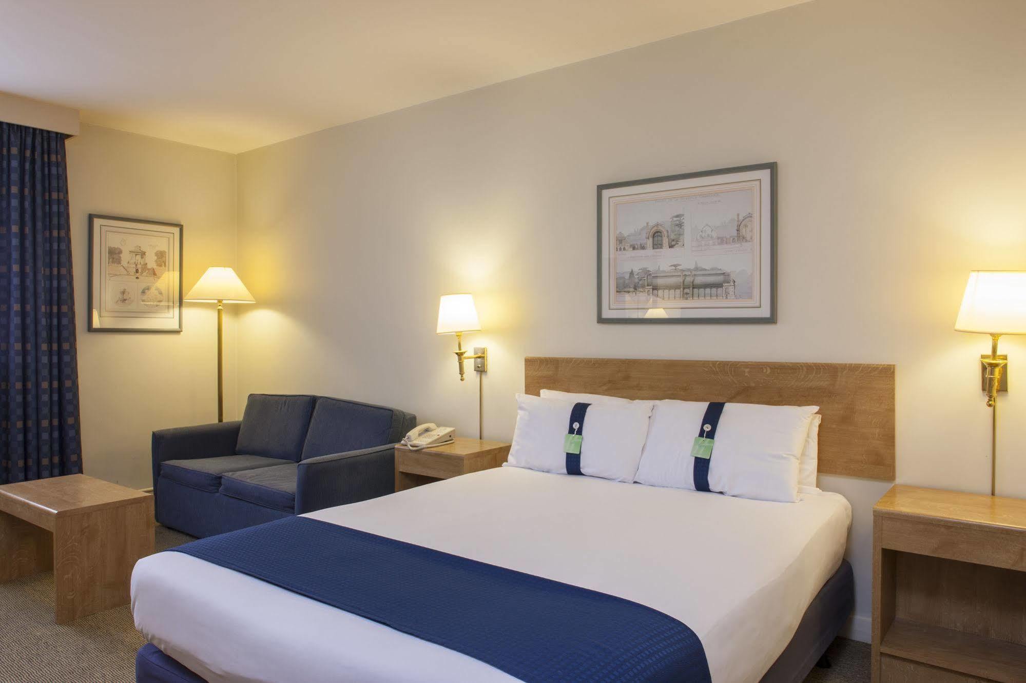 Holiday Inn Warrington By Ihg Extérieur photo