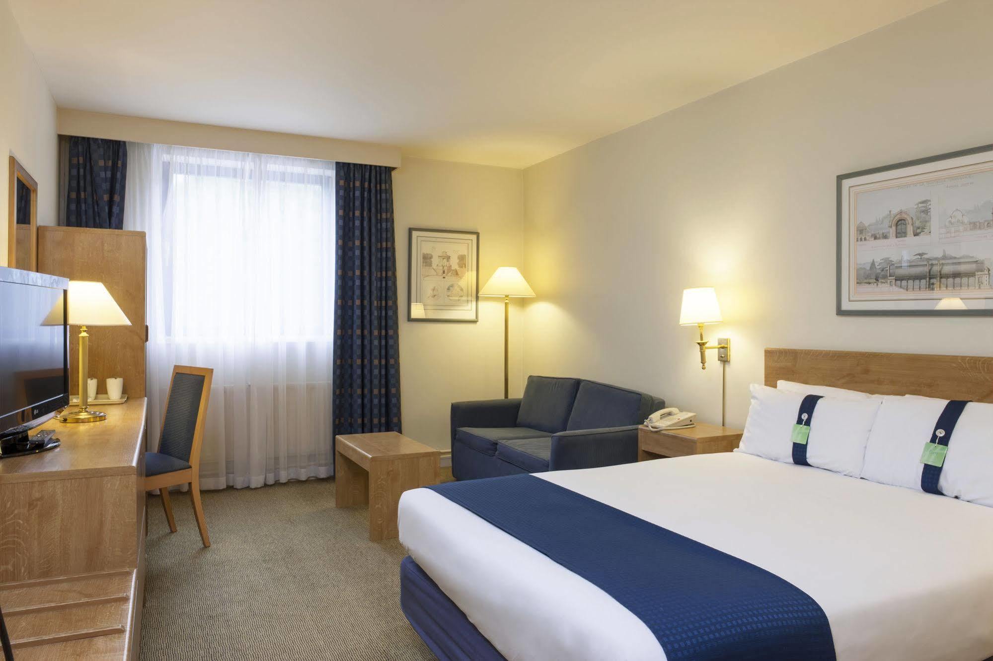 Holiday Inn Warrington By Ihg Extérieur photo