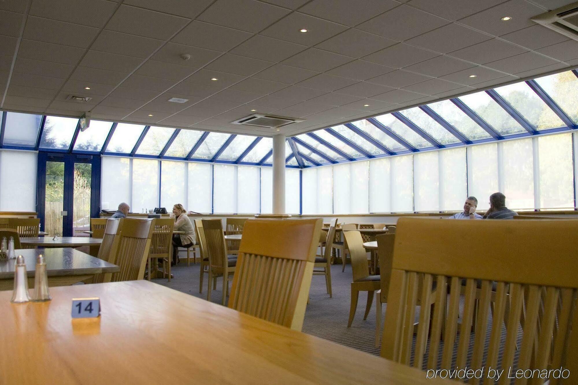 Holiday Inn Warrington By Ihg Extérieur photo
